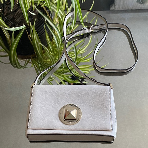 Kate Spade Newbury Lane Sally Saffiano Leather Turnlock Light Pink Crossbody Bag - Picture 1 of 8